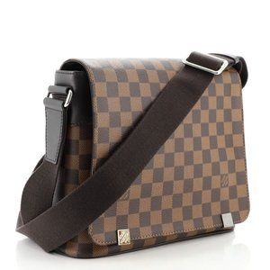 District bag Louis Vuitton Brown in Synthetic - 31881793